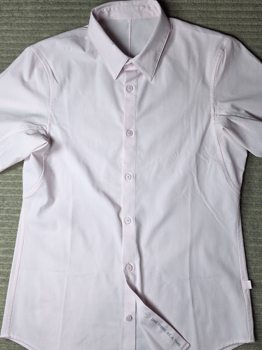 Lululemon Airing Easy Shirt Men's Medium Pink Tech Athletic Short Sleeve EUC